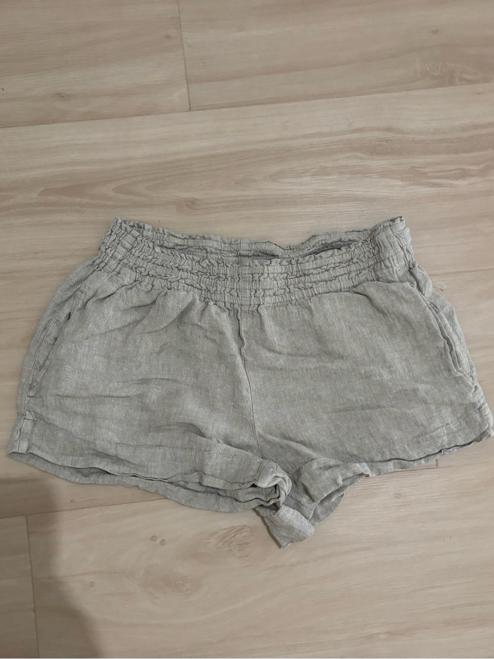 a.n.a Light Gray High-Waist Smocked Linen-Blend Shorts